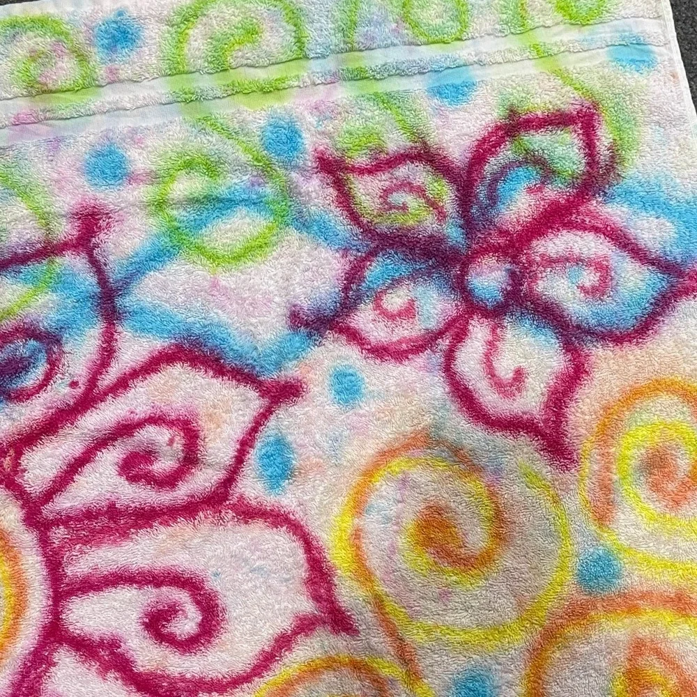 **Custom Tie -Dye Flowers Printed Cotton Towel